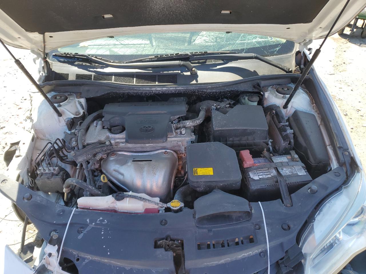 2015 Toyota Camry - Image 13