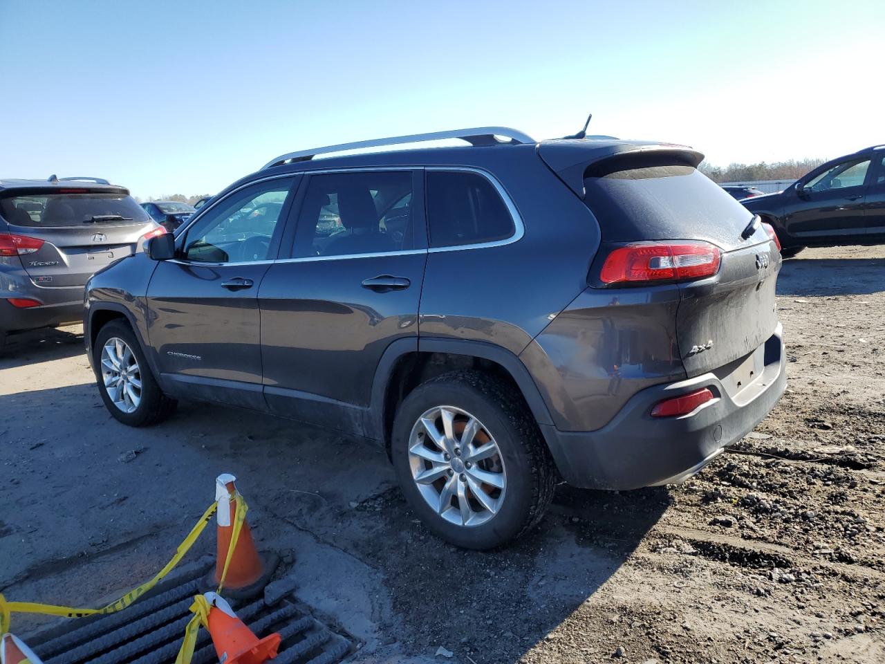 2015 Jeep Grand Cherokee - Image 2