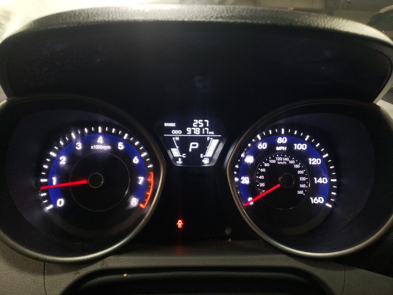 2013 Hyundai Elantra - Image 9
