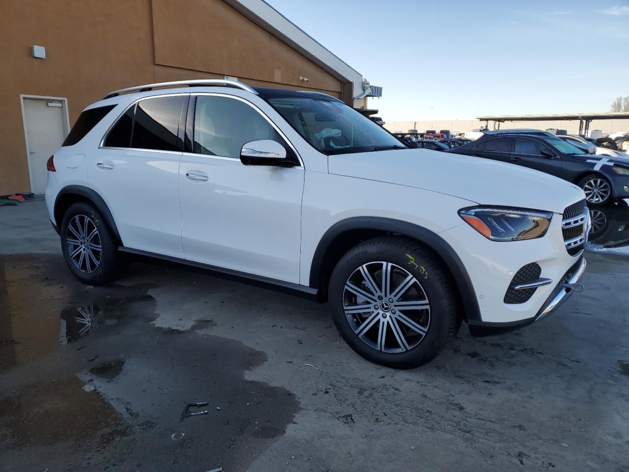 2024 Mercedes-Benz GLE - Image 4