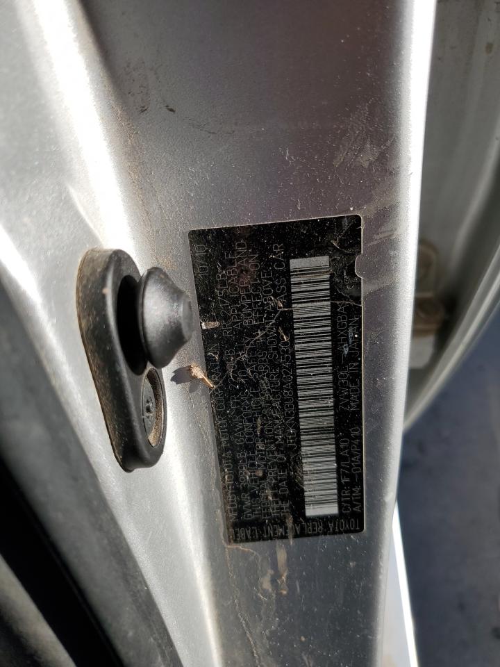 2010 Toyota Prius - Image 12
