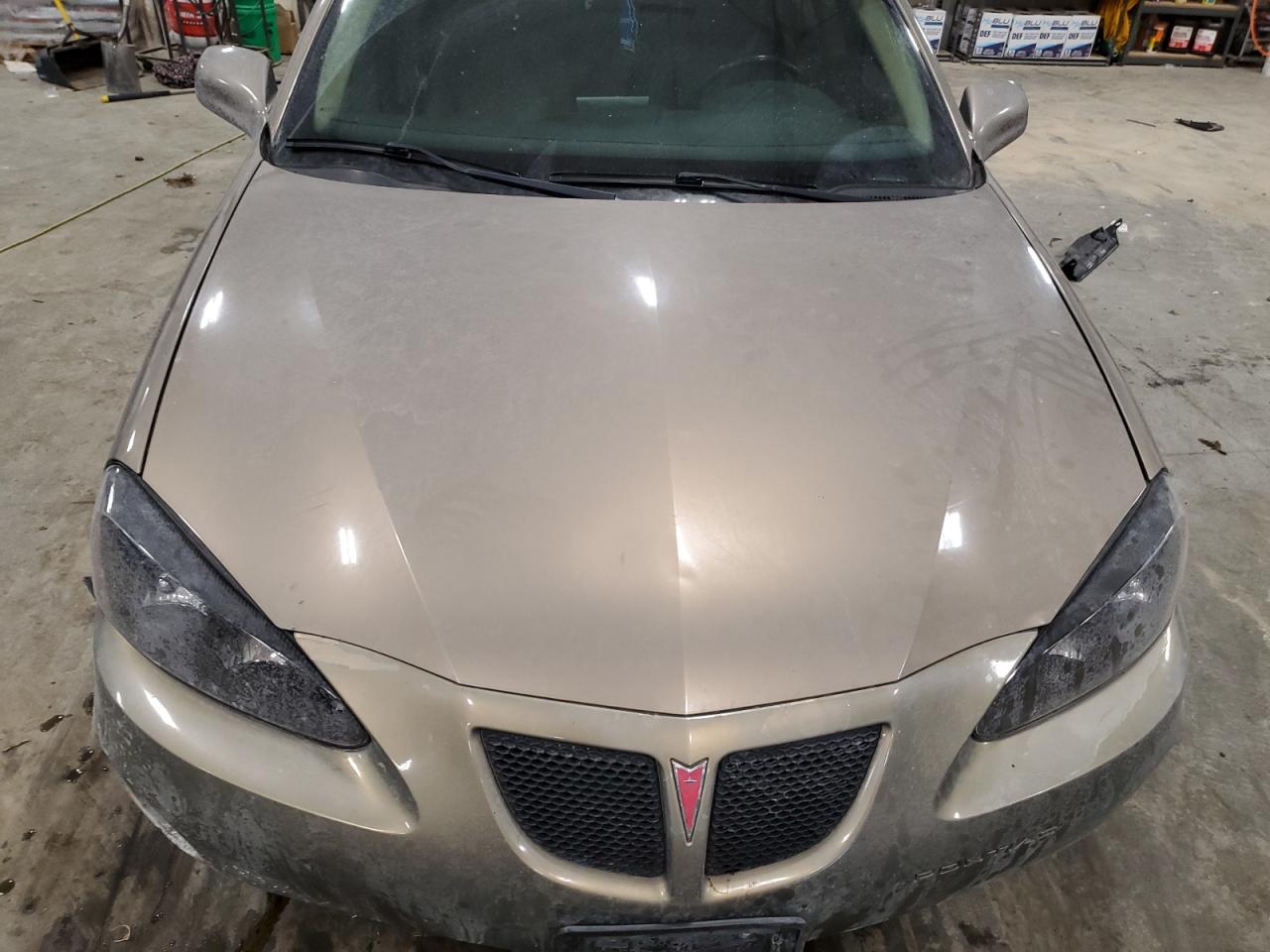 2006 Pontiac Grand Prix - Image 11
