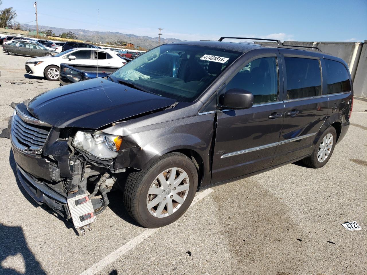 2016 Chrysler Town & Country - Image 1