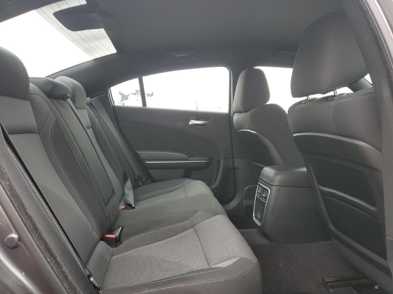 2016 Dodge Charger - Image 10