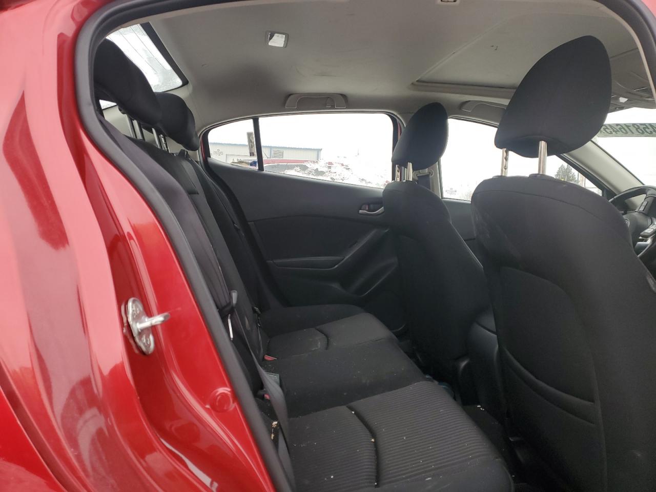 2016 Mazda 3 - Image 10