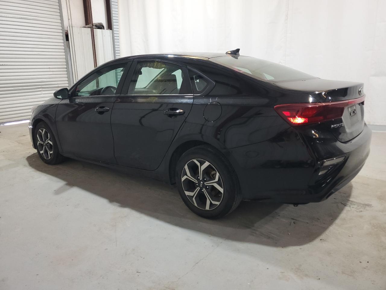2021 Kia Forte - Image 2