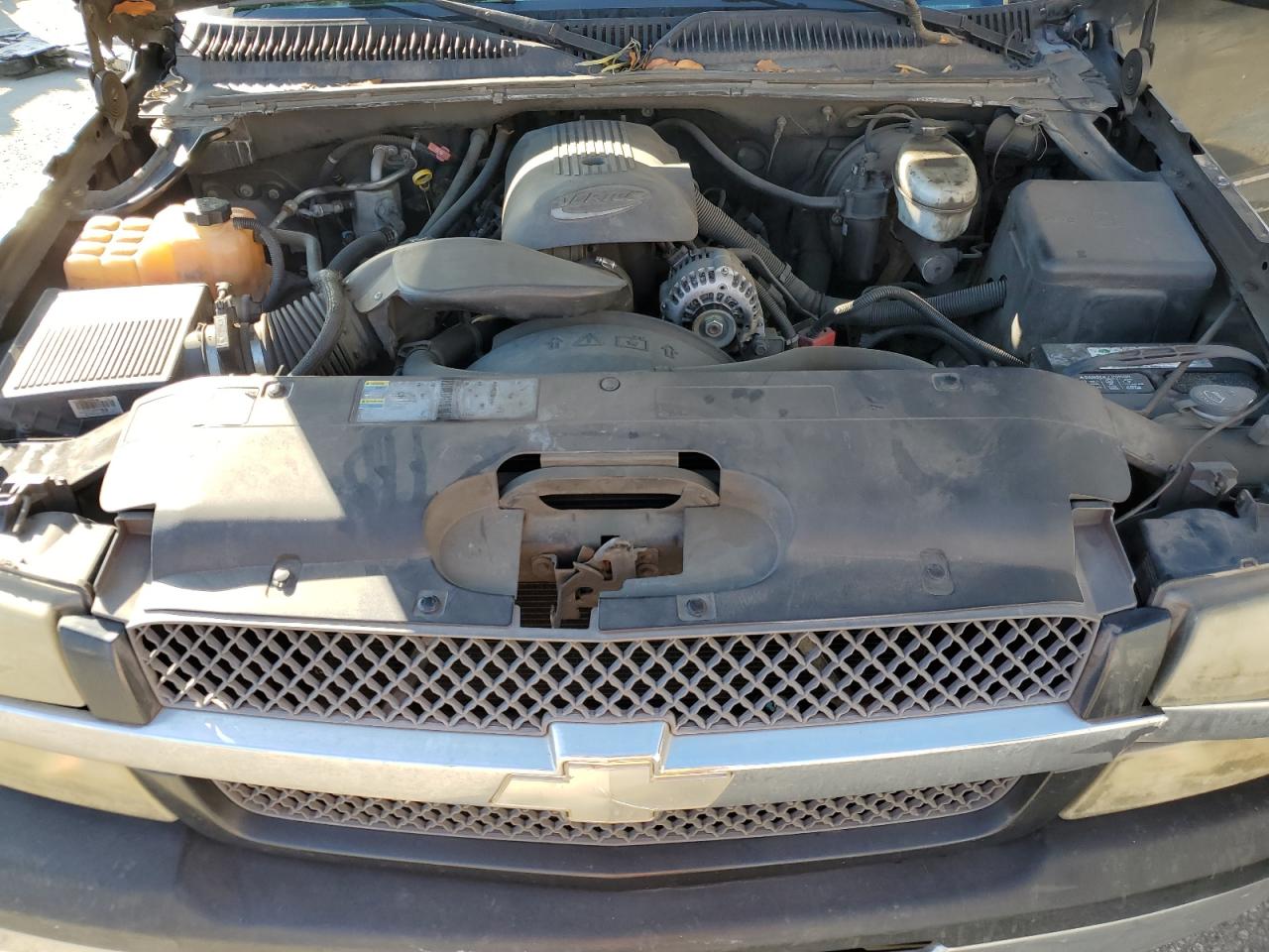 2004 Chevrolet Silverado - Image 13