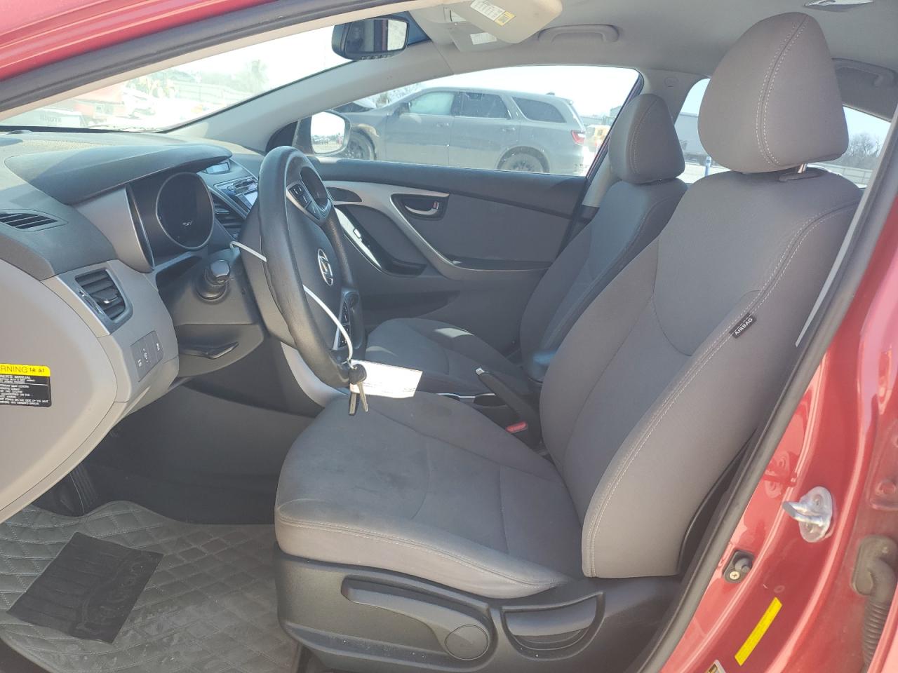 2015 Hyundai Elantra - Image 7