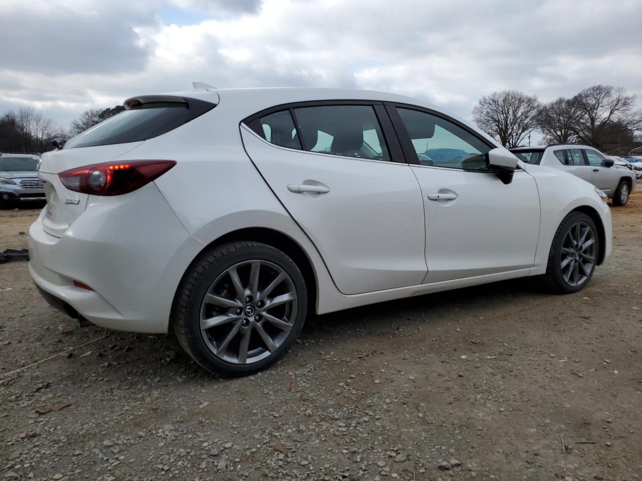 2018 Mazda 3 - Image 3