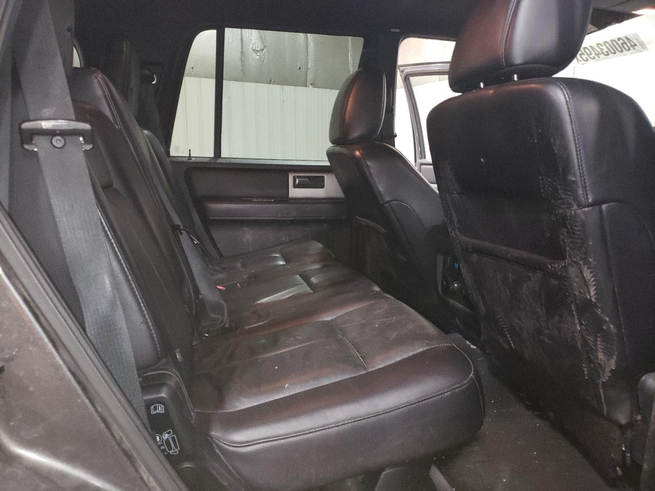 2017 Ford Expedition - Image 11