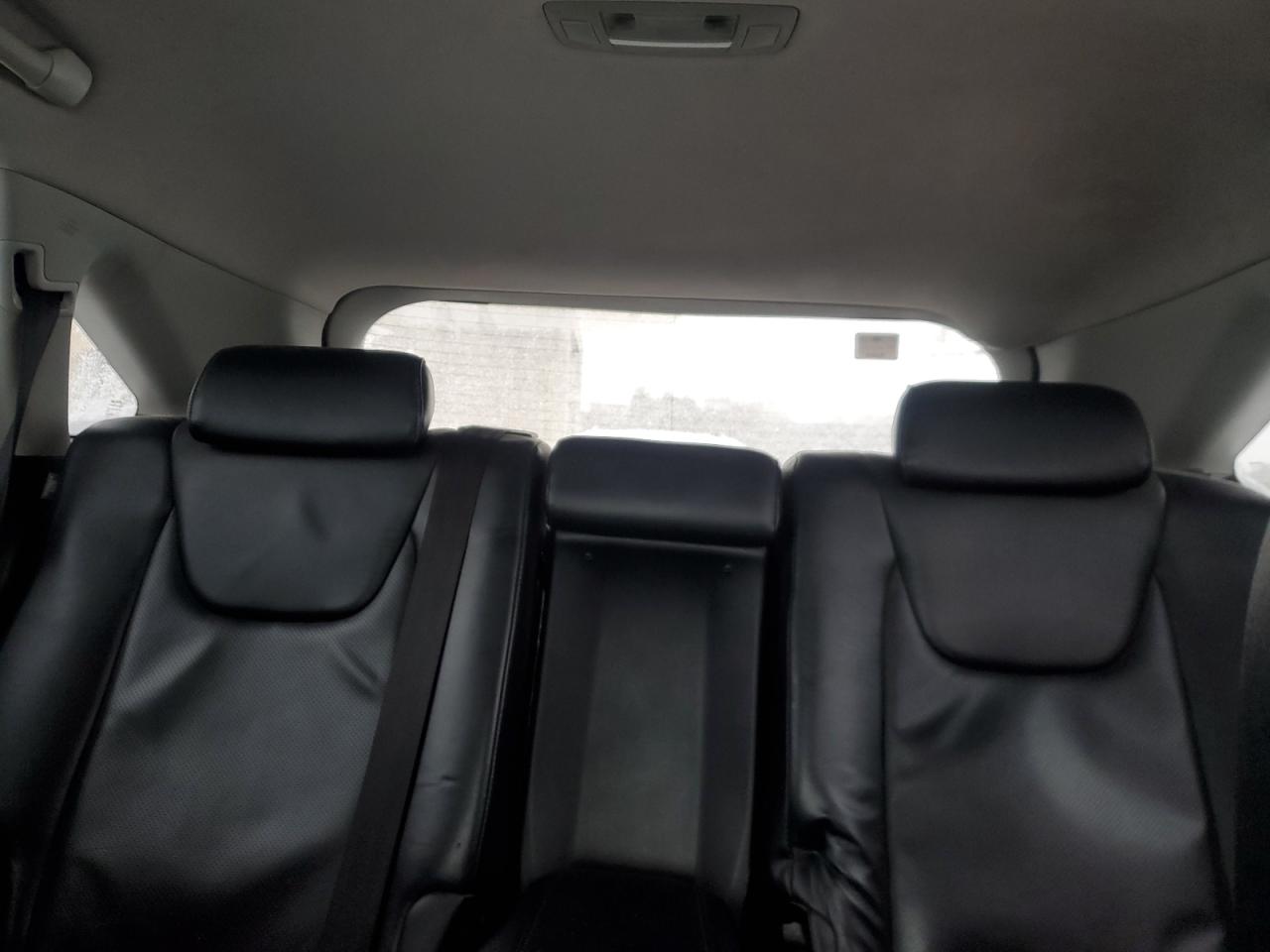2010 Lexus RX - Image 10