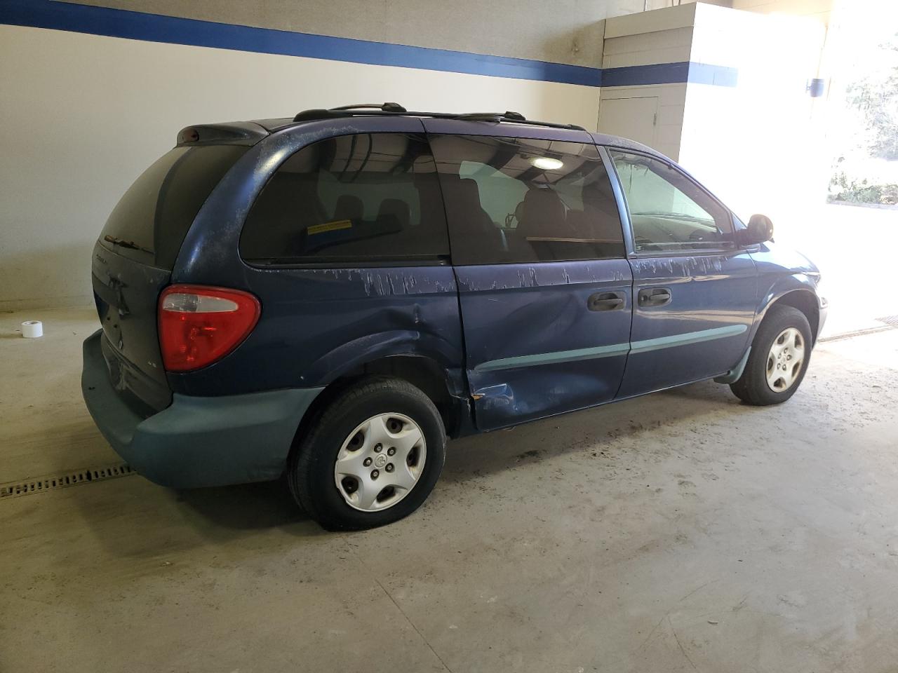 2000 Dodge Caravan - Image 3