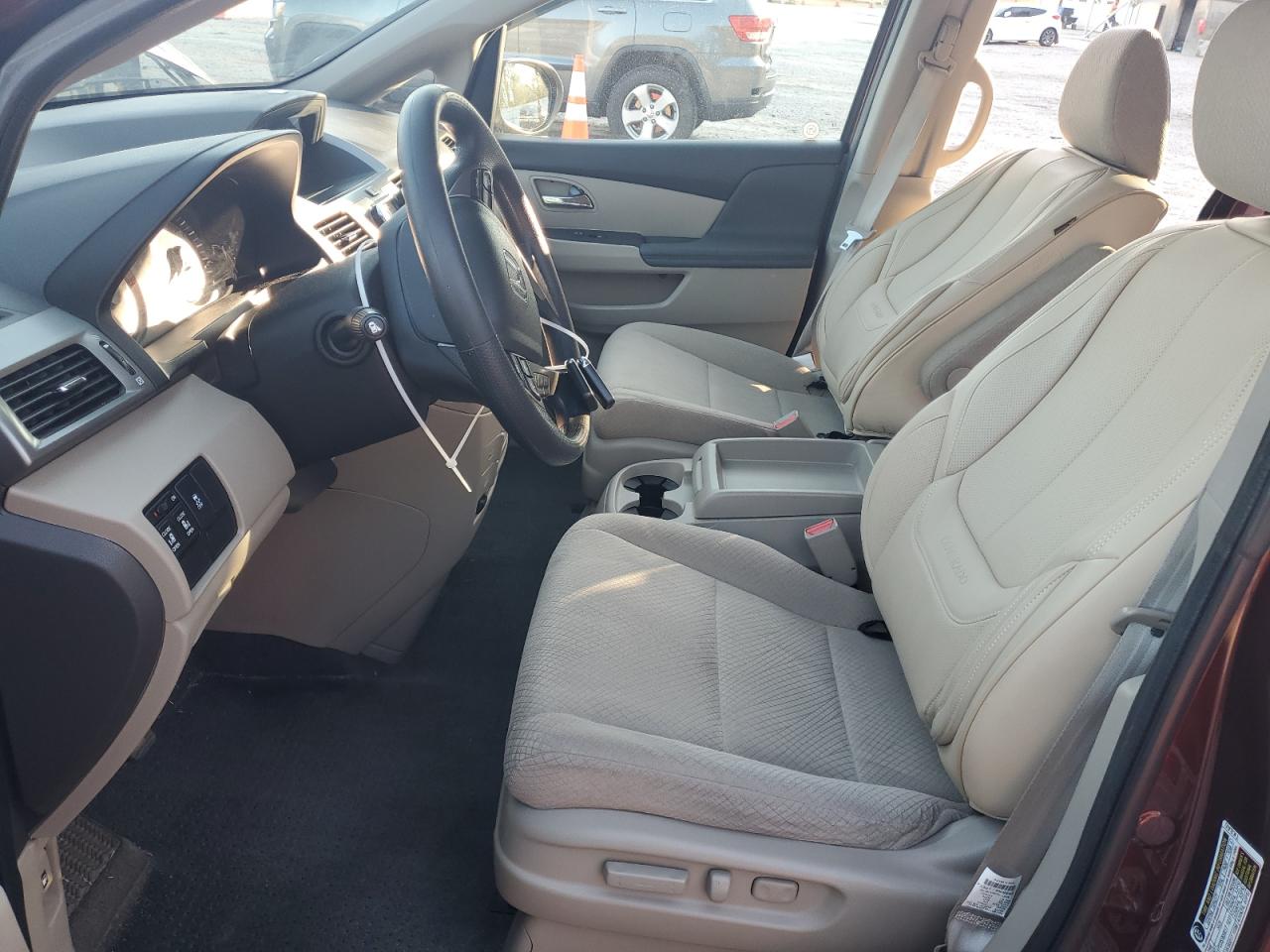 2016 Honda Odyssey - Image 7