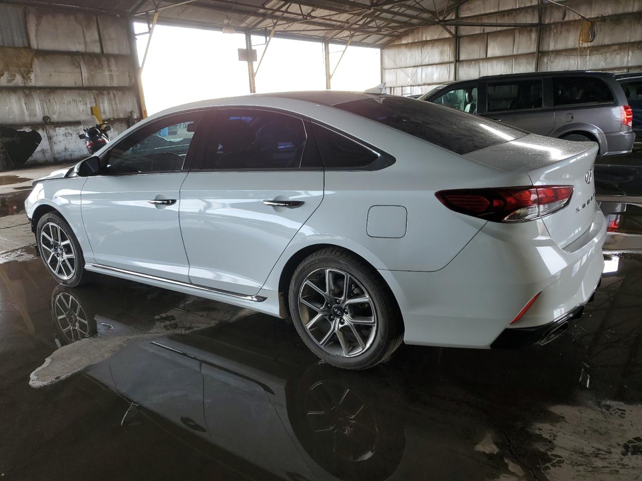 2018 Hyundai Sonata - Image 2