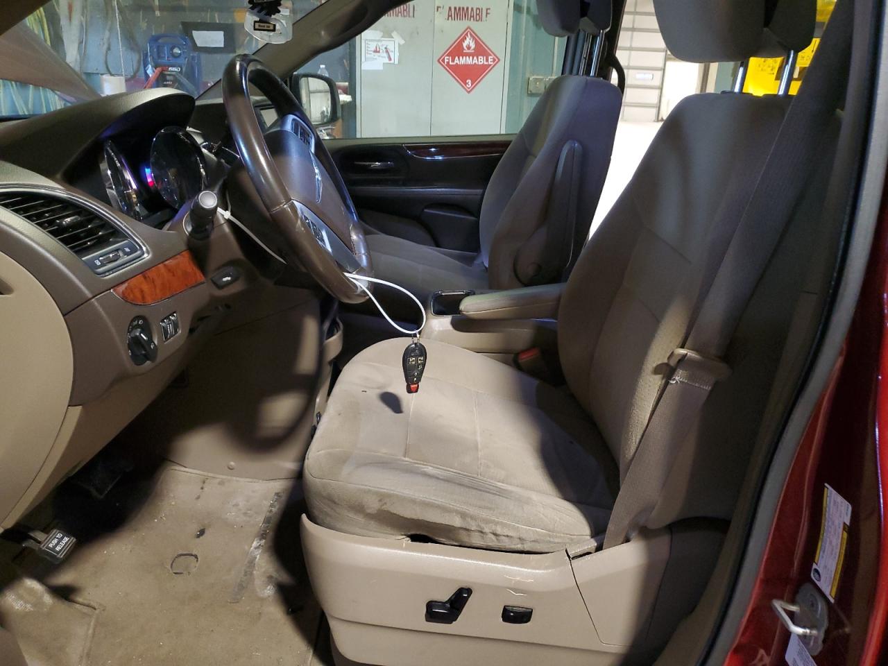 2012 Chrysler Town & Country - Image 7