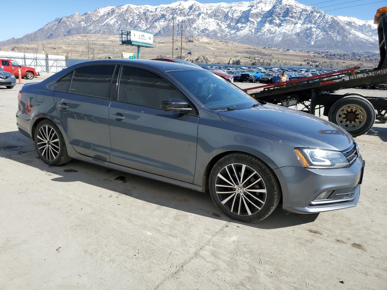 2016 Volkswagen Jetta - Image 4