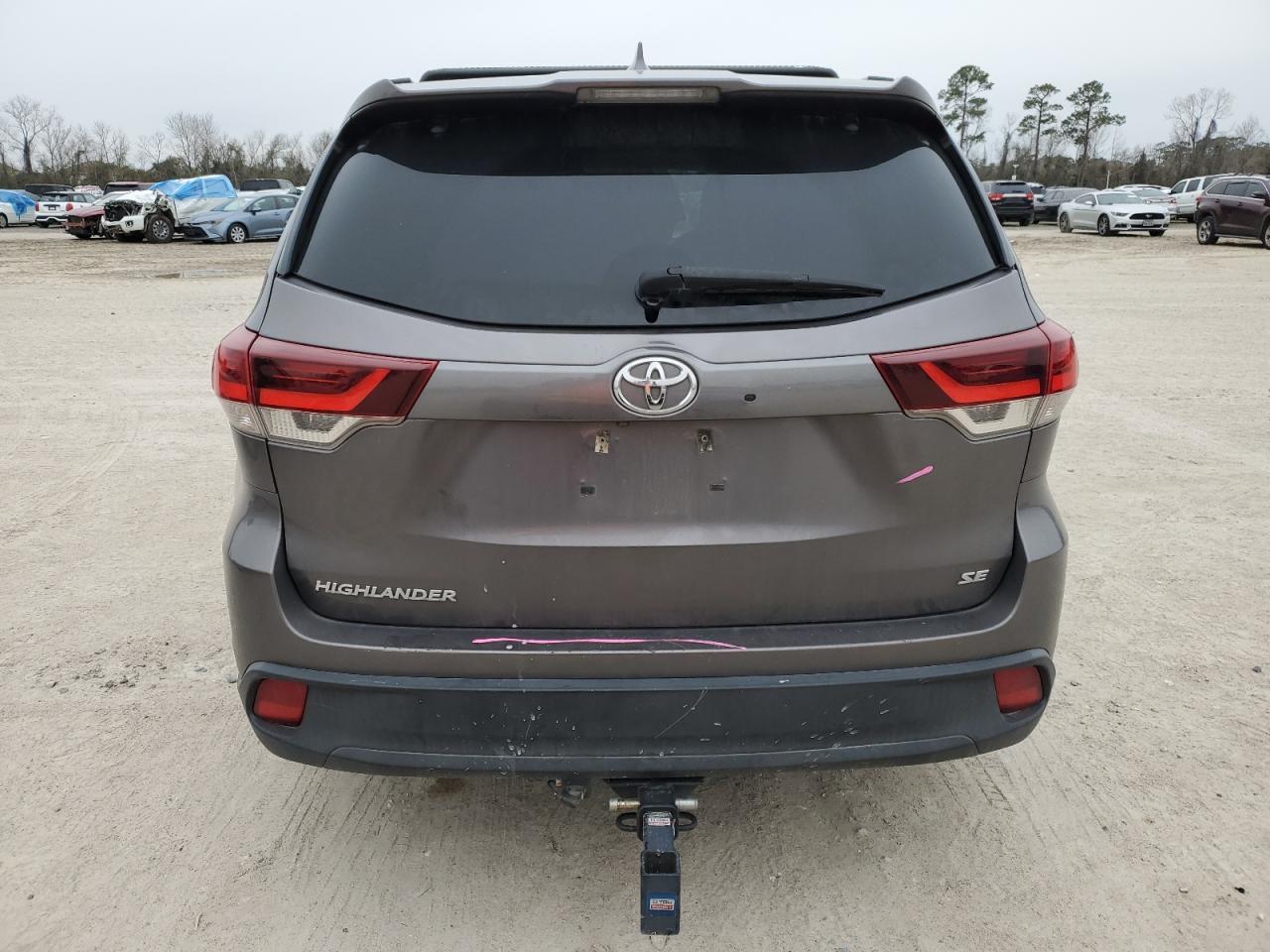 2019 Toyota Highlander - Image 6