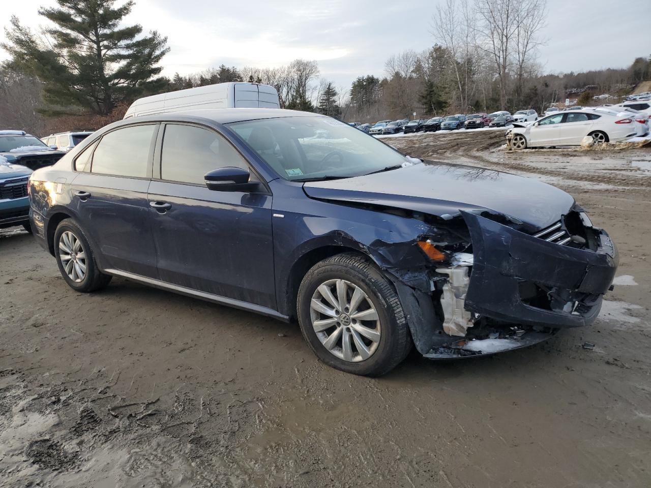 2014 Volkswagen Passat - Image 4