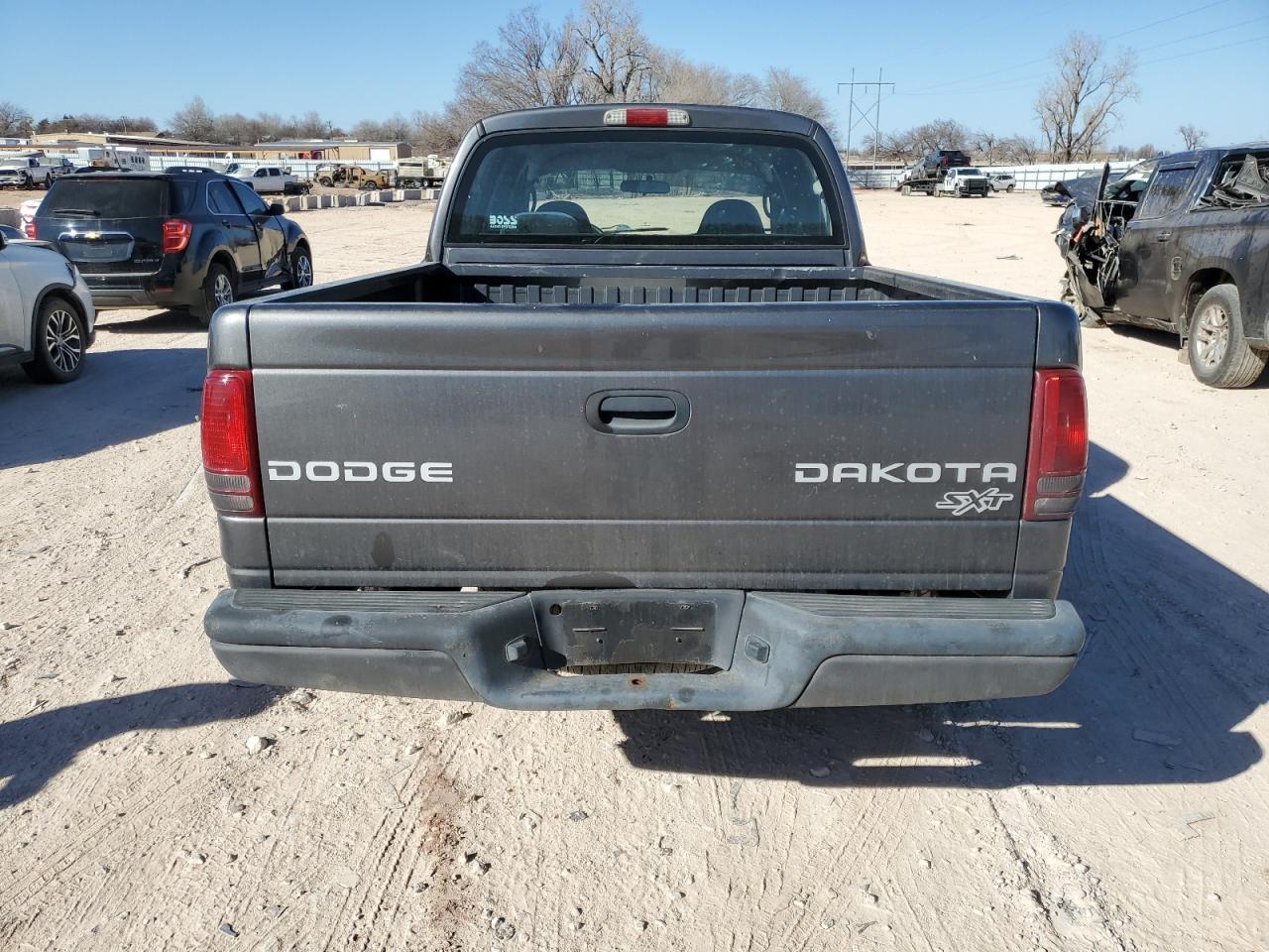 2004 Dodge Dakota - Image 6