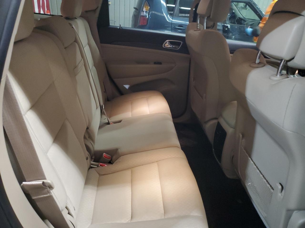 2018 Jeep Grand Cherokee - Image 11