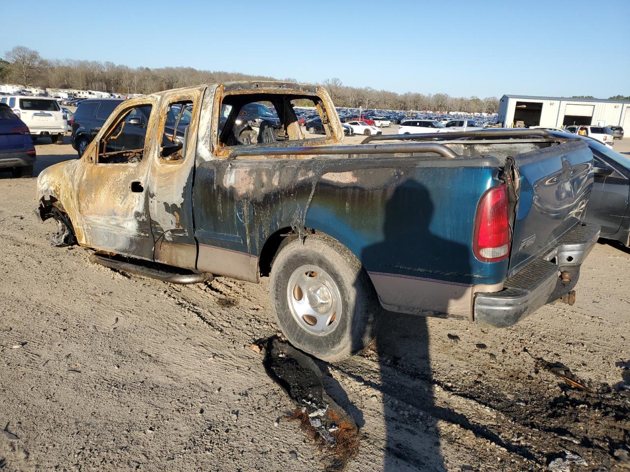 2000 Ford F-150 - Image 2