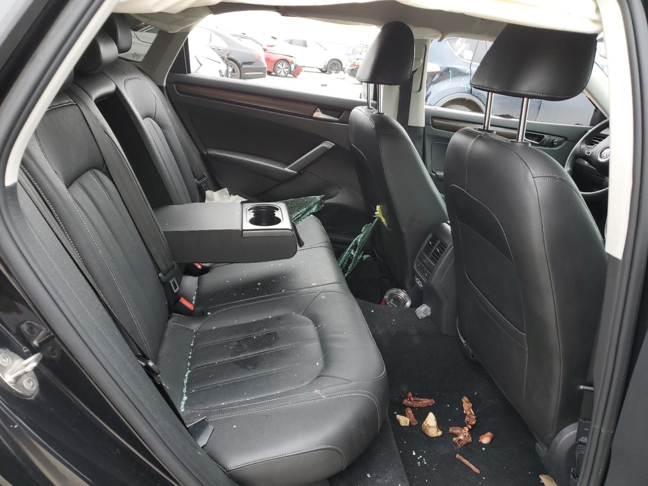 2020 Volkswagen Passat - Image 10