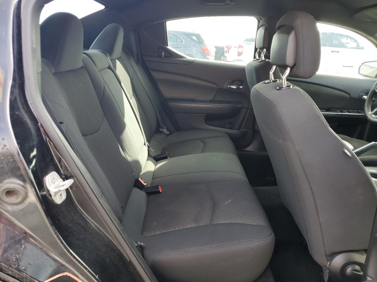 2012 Dodge Avenger - Image 10