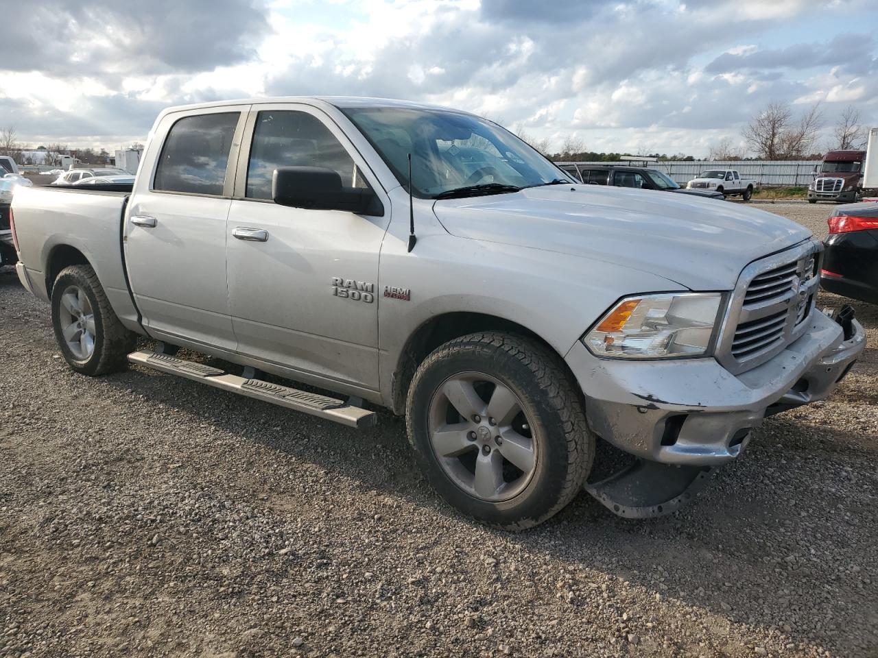 2018 RAM 1500 - Image 4