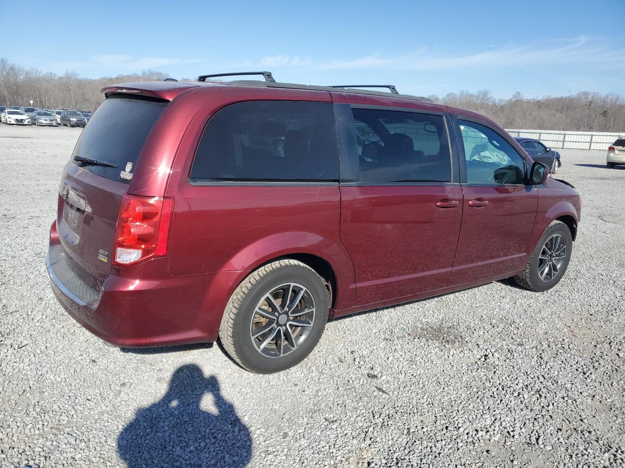 2018 Dodge Caravan - Image 3