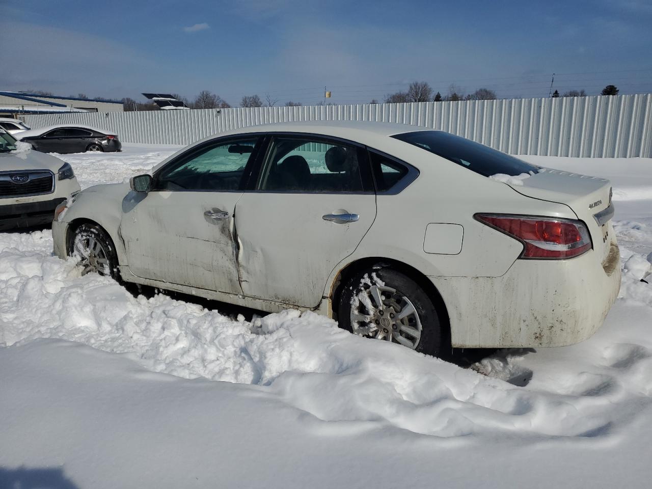 2015 Nissan Altima - Image 2