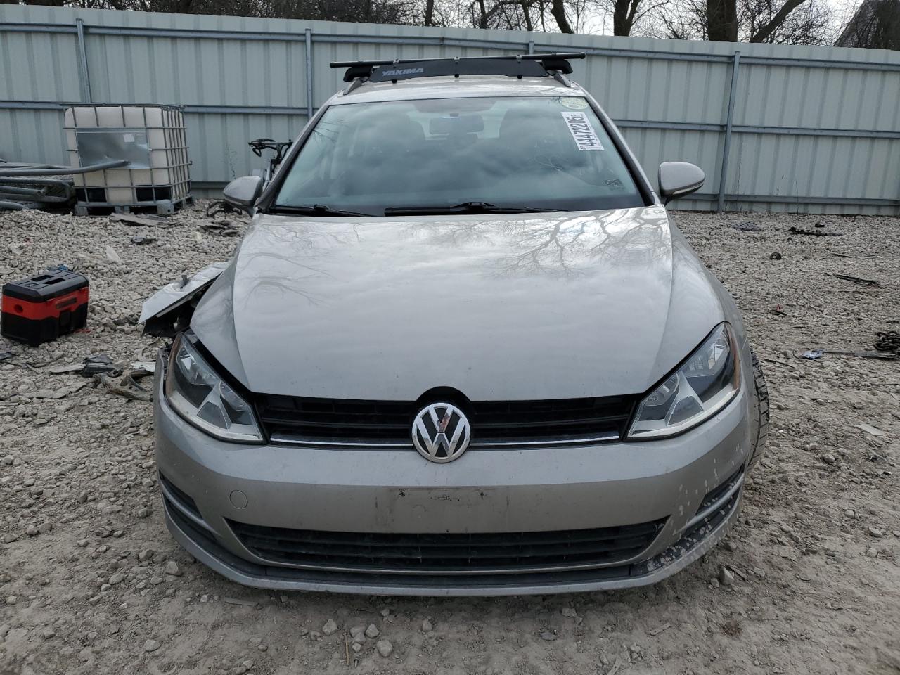2017 Volkswagen Golf - Image 5