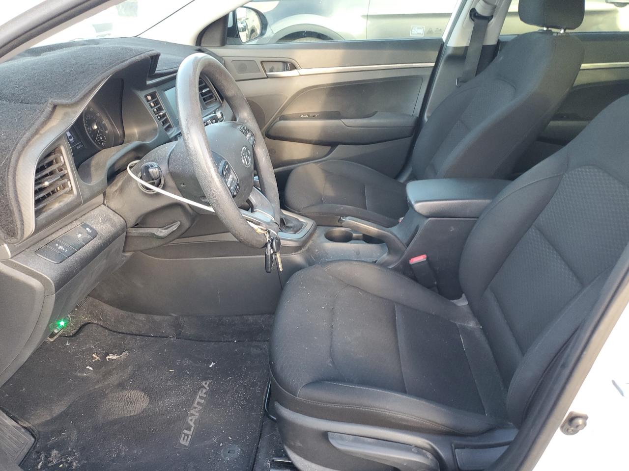 2020 Hyundai Elantra - Image 7