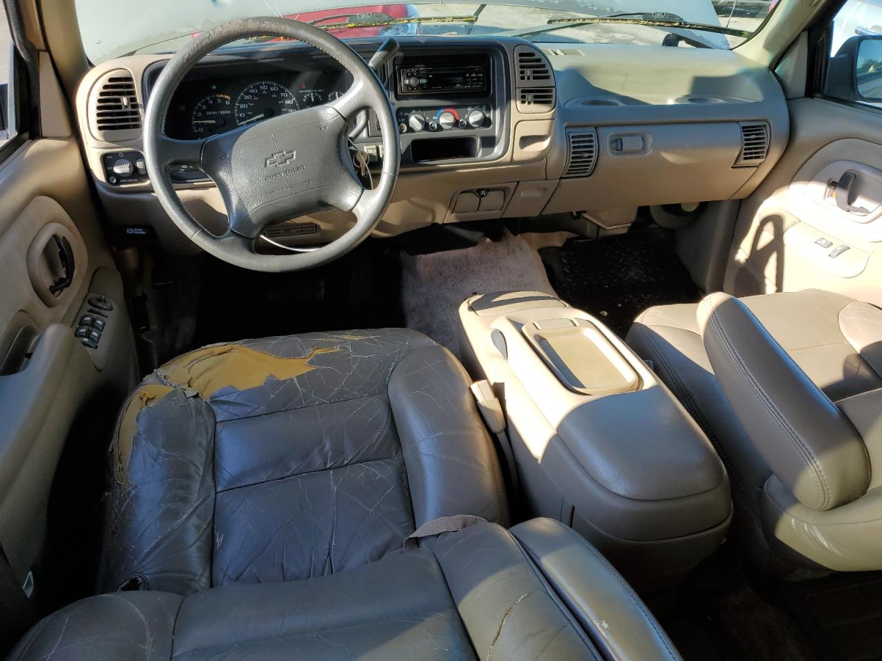 1996 Chevrolet Suburban K2500 VIN: 3GNGK26JXTG107228 Lot: 44741195