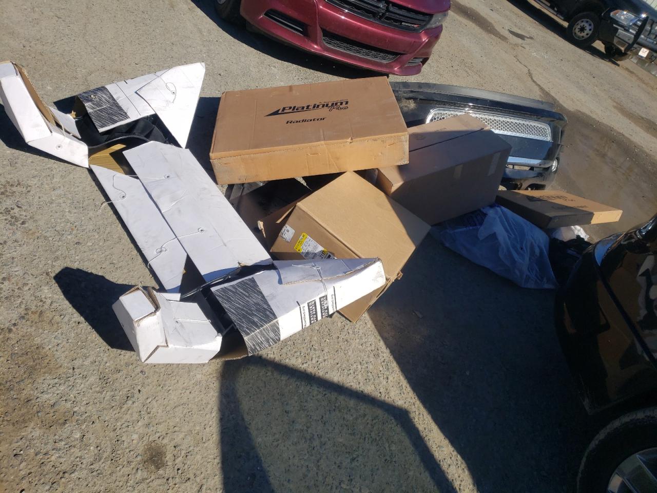 2011 GMC Acadia - Image 13