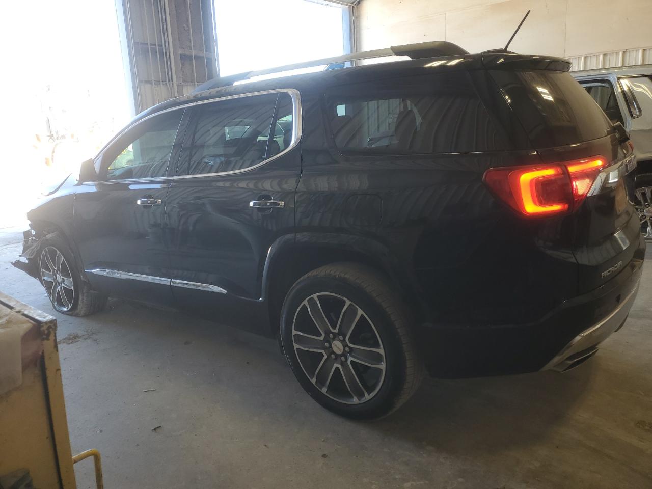 2017 GMC Acadia - Image 2