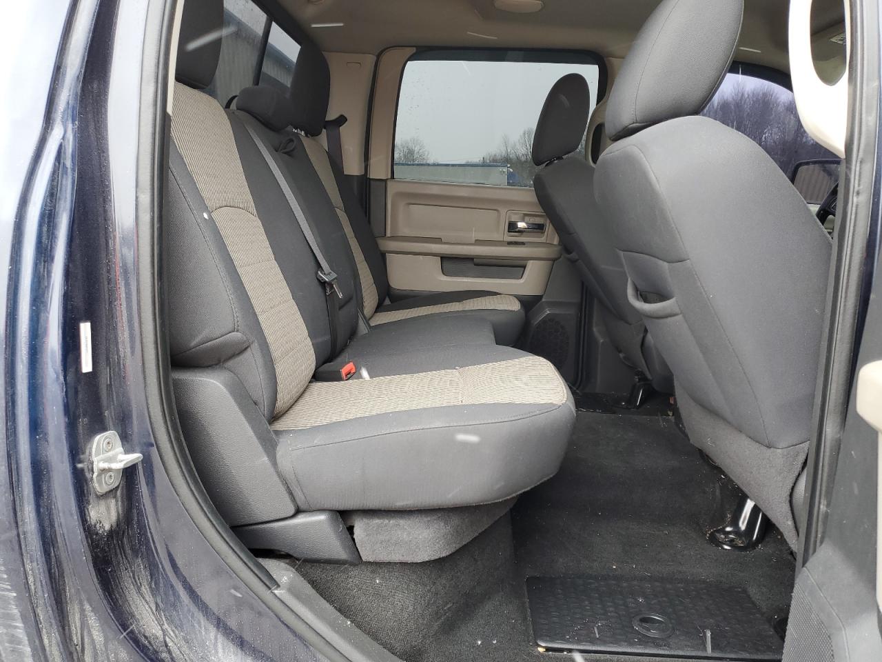 2012 Dodge RAM - Image 10