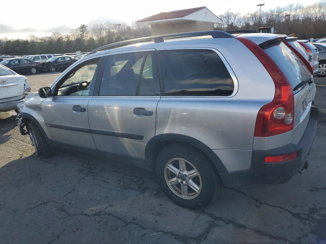 2003 Volvo XC90 - Image 2