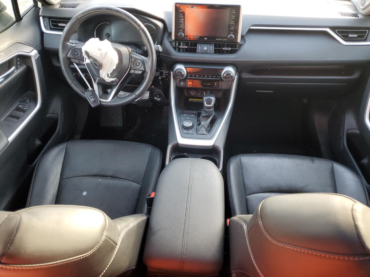 2019 Toyota RAV 4 - Image 8