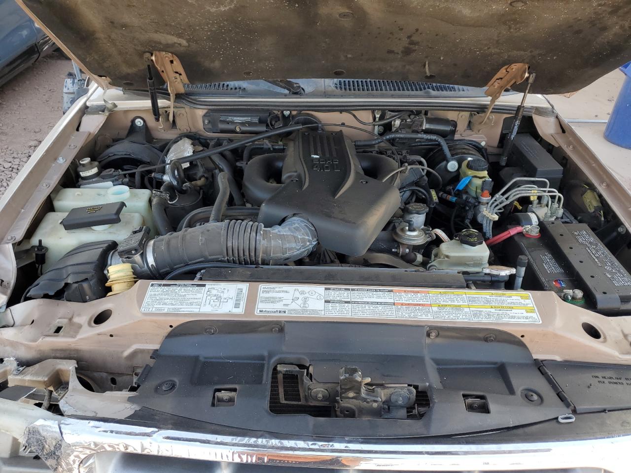 1998 Ford Explorer - Image 12