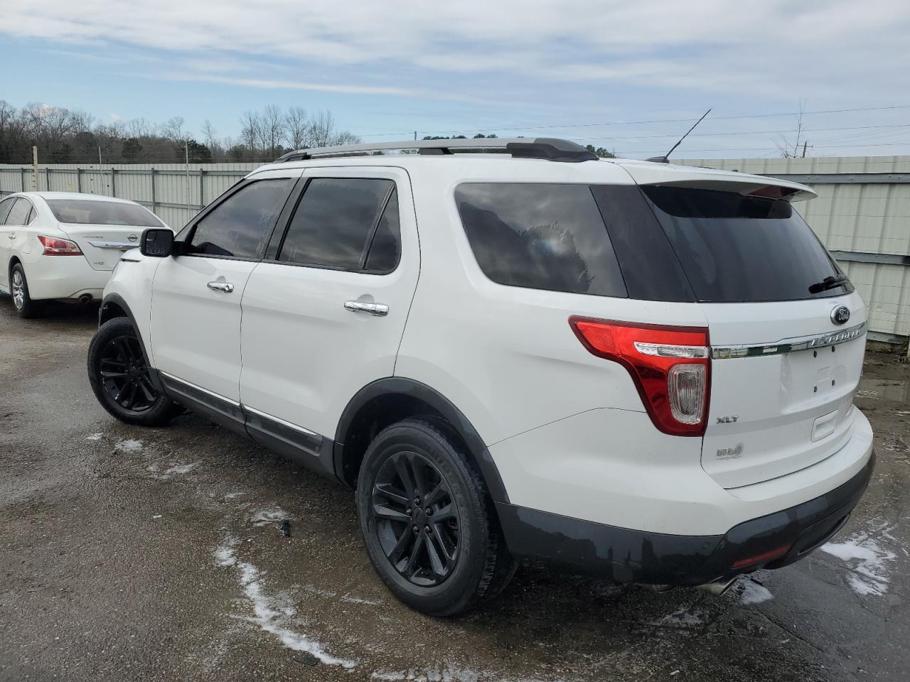 2013 Ford Explorer - Image 2