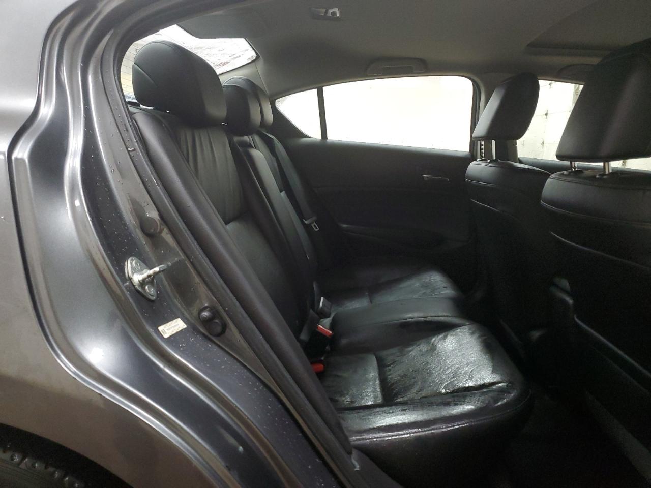 2013 Acura ILX - Image 10