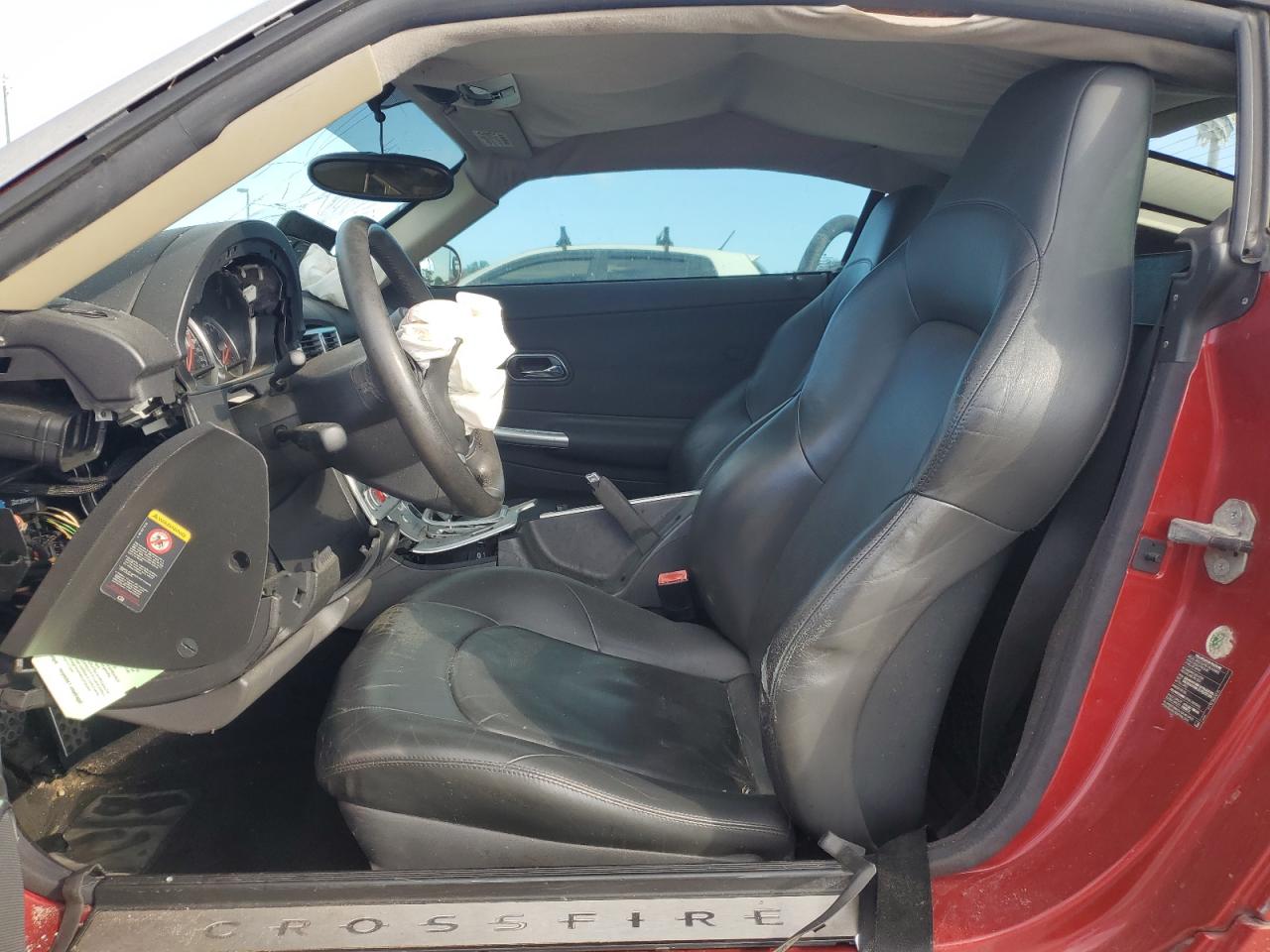 2004 Chrysler Crossfire - Image 7