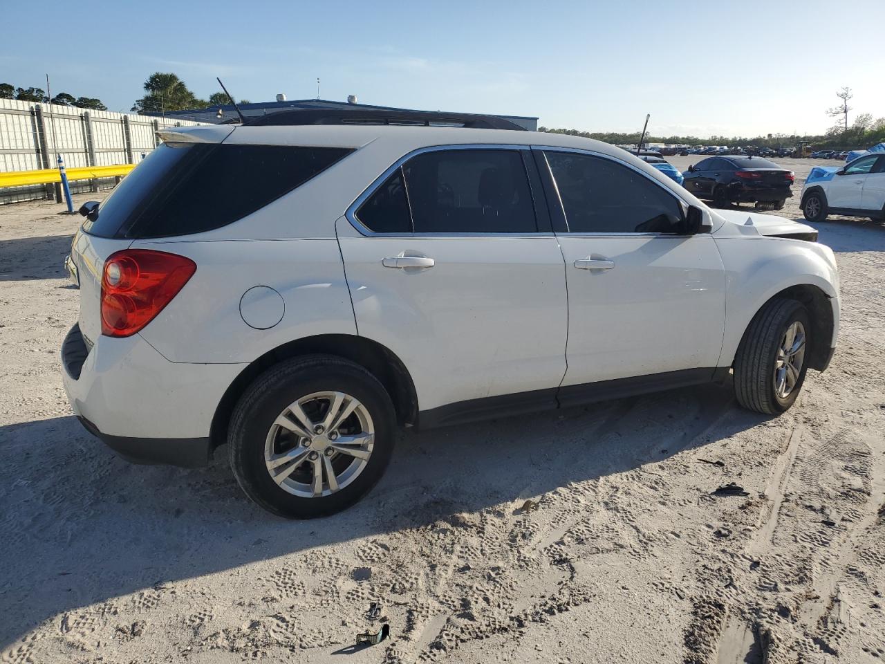 2013 Chevrolet Equinox - Image 3