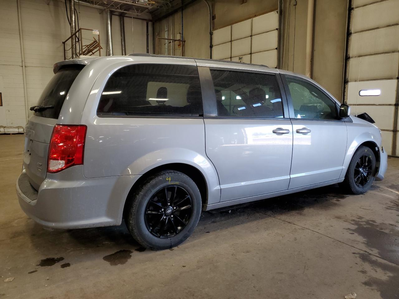 2019 Dodge Caravan - Image 3