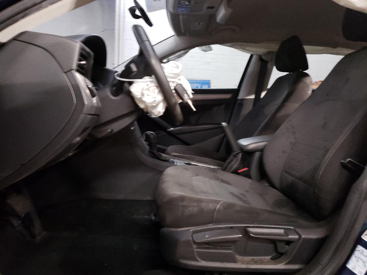 2021 Volkswagen Passat - Image 7