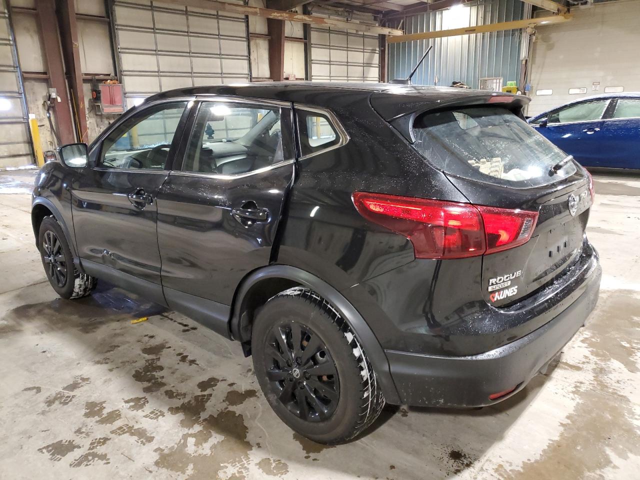 2019 Nissan Rogue - Image 2