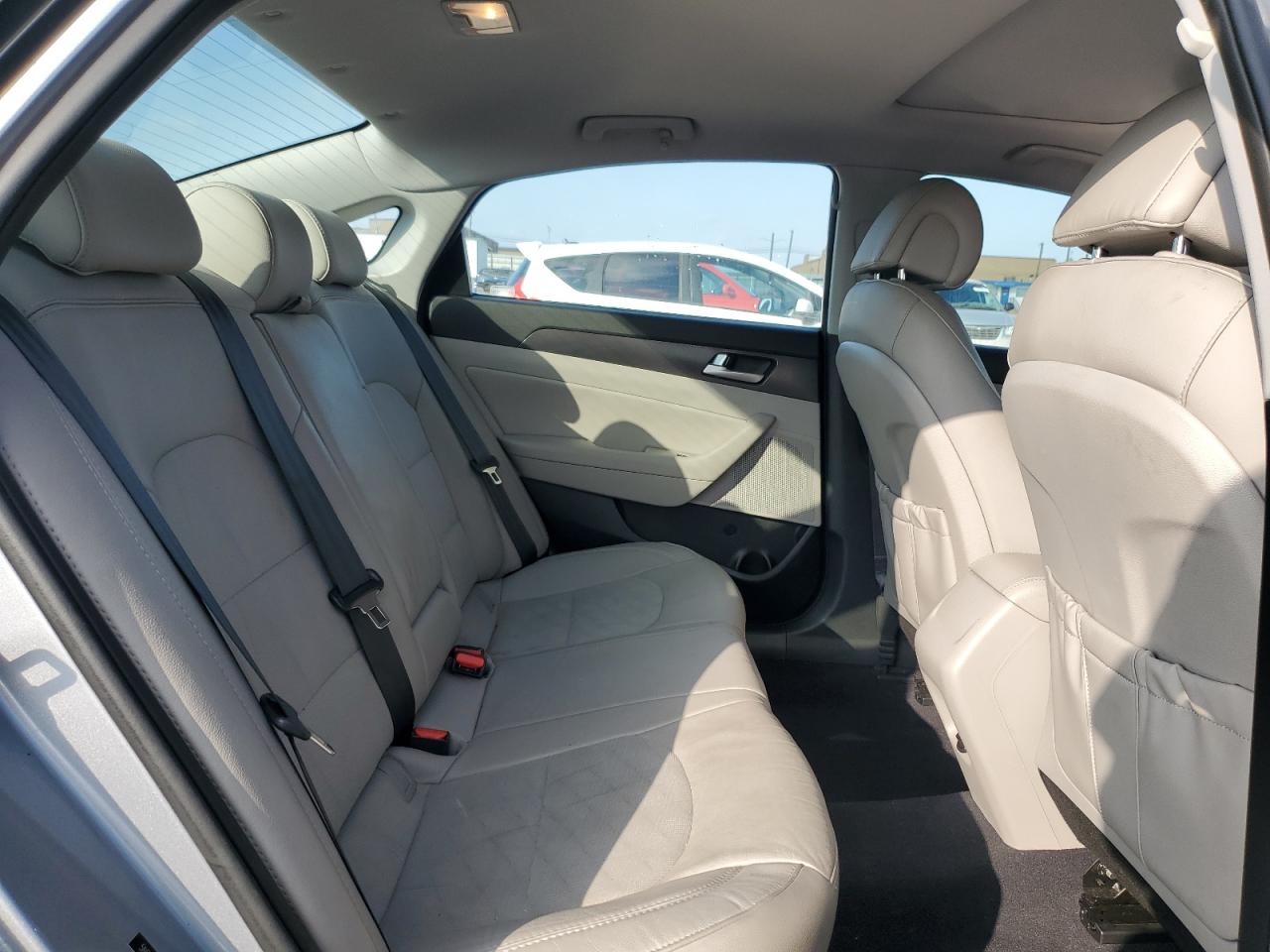 2016 Hyundai Sonata - Image 10