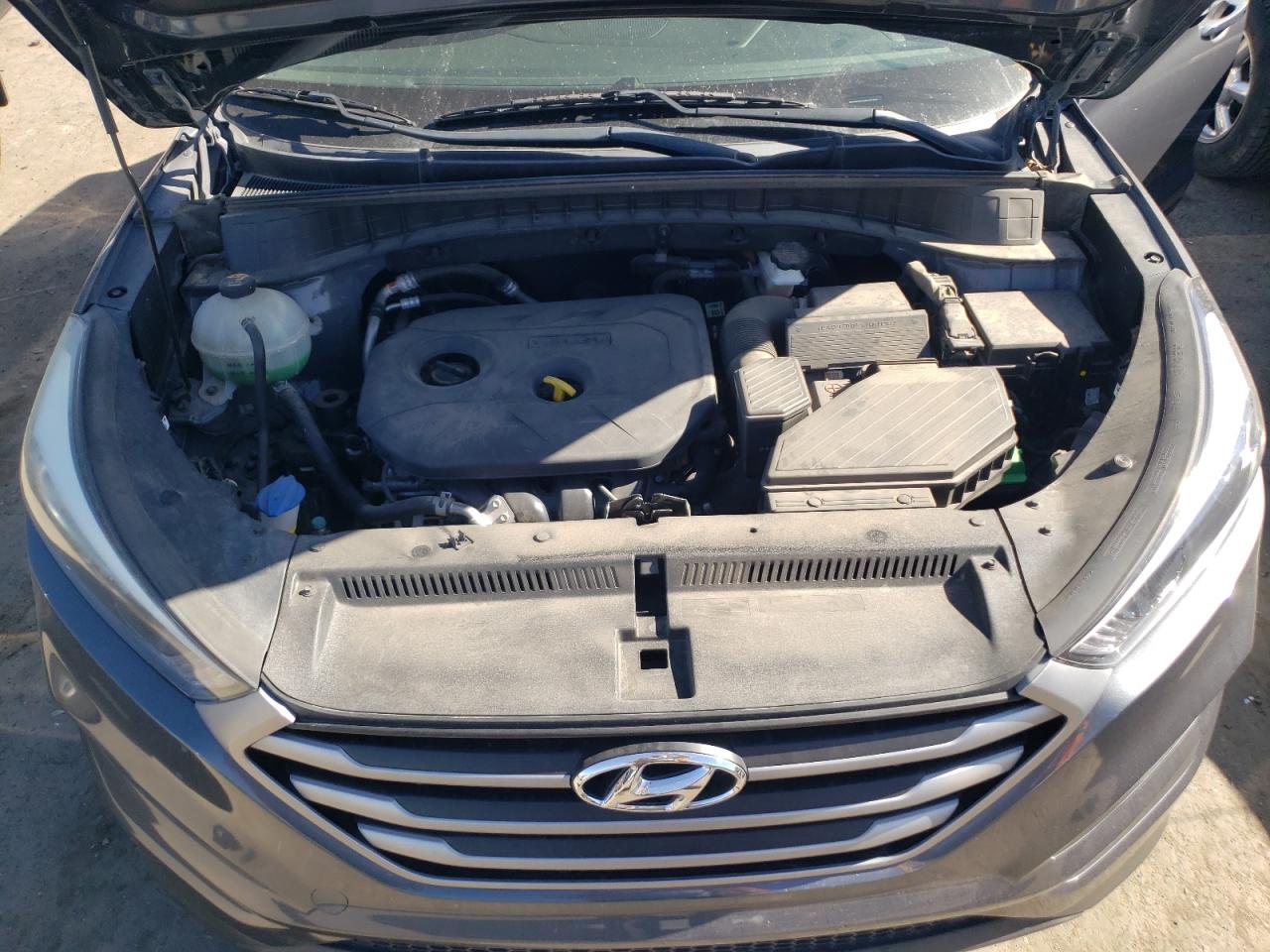2017 Hyundai Tucson - Image 12