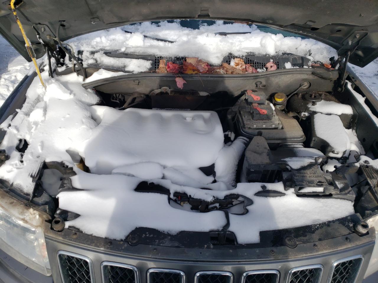 2012 Jeep Compass - Image 11