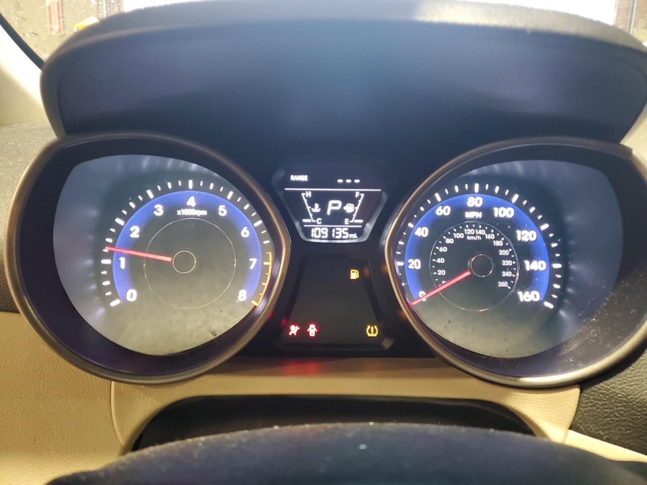 2015 Hyundai Elantra - Image 9